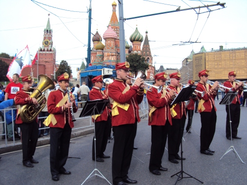 Band playing at the finish line in front of St. Basils